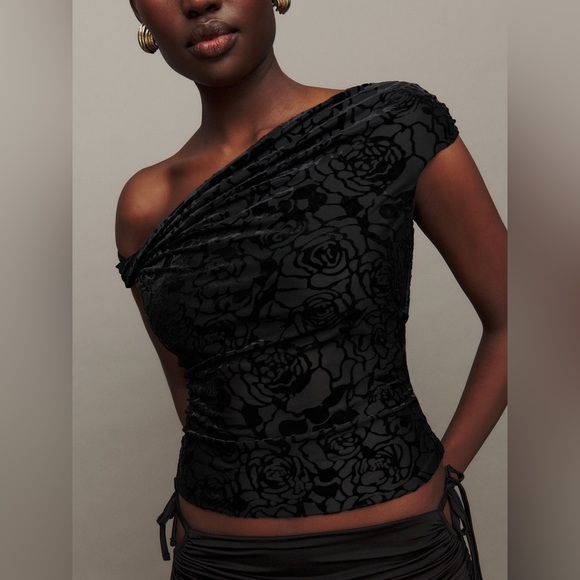 NWT Reformation Cello Knit Off Shoulder Floral Blouse Top Black Rose Velvet - Picture 2 of 8